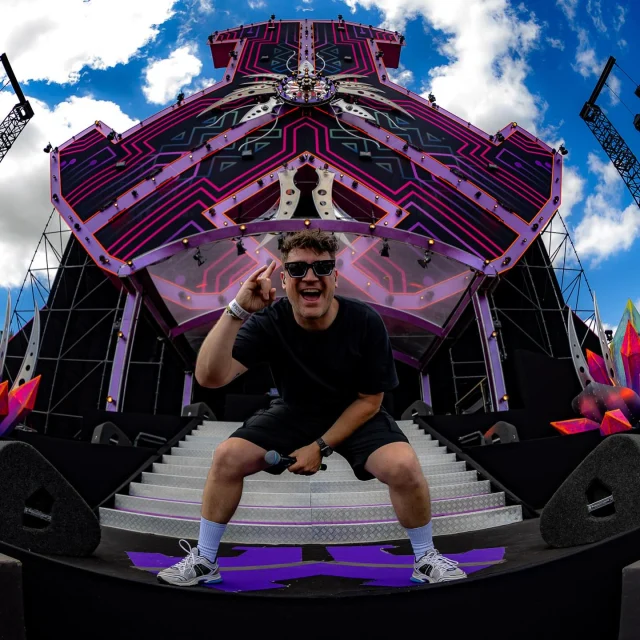 𝐃𝐄𝐅𝐐𝐎𝐍.𝟏 𝐖𝐞𝐞𝐤𝐞𝐧𝐝 𝐅𝐞𝐬𝐭𝐢𝐯𝐚𝐥 𝟐𝟎𝟐𝟓 Your Ambassador is back on the legendary lands to guide you through the melodic goodness in Hardstyle!! Who’s joining me at the ultimate UV!?